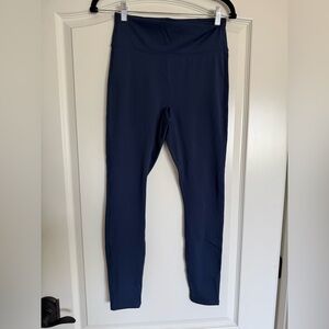 Fabletics Anywhere Motion365+ Deep Navy High Waisted Leggings Sz M